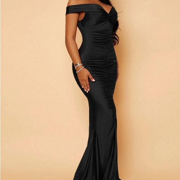 elegant black twist front runched off shoulder dress - Picture 2 of 5